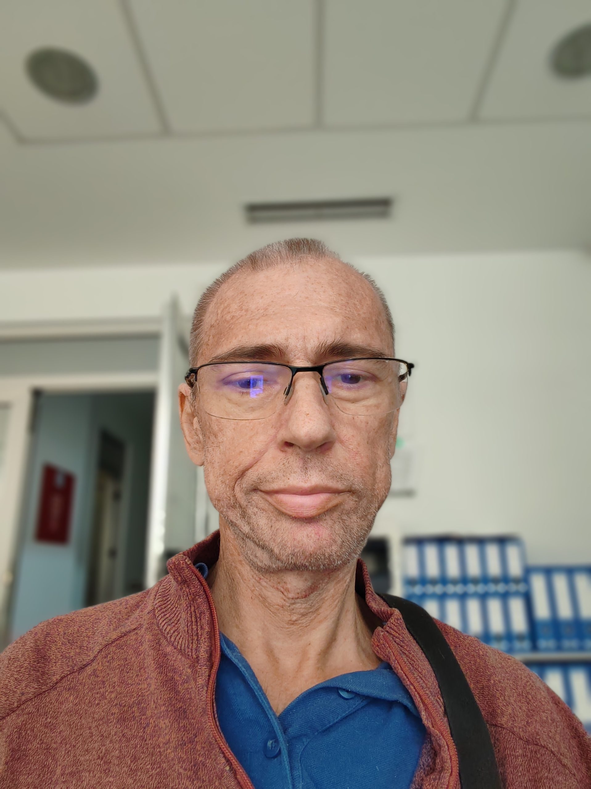 Me with short hair :(